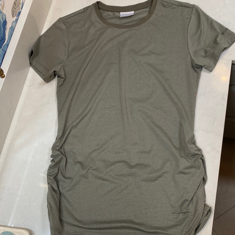 Ladies Columbia Omni Wick Rouched tee S